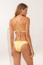 Carregar imagem no visualizador da galeria, Model Back: Rio De Sol Soutien Top Drift-Butterglow Juliette-Tie