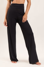 Carregar imagem no visualizador da galeria, Gallery: Rio De Sol Calça De Praia Black Pants Knot
