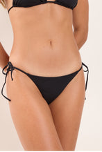 Carregar imagem no visualizador da galeria, Gallery: Wednesday In Hawaii By Rio De Sol Calcinha Bottom Lava Kaleia-Comfy