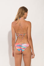 Carregar imagem no visualizador da galeria, Model Back: Rio De Sol Calcinha Bottom River Frufru-Comfy