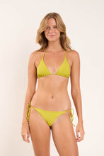 Carregar imagem no visualizador da galeria, Model Front: Rio De Sol Calcinha Bottom Fluity-Abacateiro Ibiza-Comfy