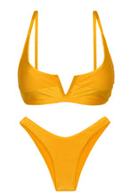 Carregar imagem no visualizador da galeria, Product Front: Rio De Sol Set Set Eden-Pequi Bra-V High-Leg