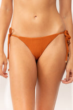 Carregar imagem no visualizador da galeria, Gallery: Rio De Sol Calcinha Bottom Ferrugo Cheeky-Tie