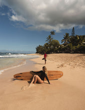 Carregar imagem no visualizador da galeria, Image 10: Wednesday In Hawaii By Rio De Sol Maiô Lava Surf