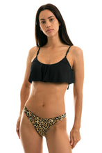 Carregar imagem no visualizador da galeria, Model Front: Rio De Sol Soutien Top Leopardo Black Babado