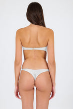 Carregar imagem no visualizador da galeria, Model Back: Rio De Sol Calcinha Bottom Shimmer-White Nice-Fio