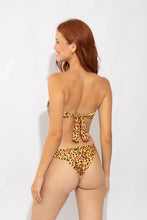 Carregar imagem no visualizador da galeria, Model Back: Rio De Sol Calcinha Bottom Yellow-Feline Essential