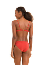 Carregar imagem no visualizador da galeria, Model Back: Rio De Sol Set Set Malibu-Chili Balconet Essential-Comfy