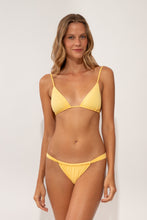 Carregar imagem no visualizador da galeria, Model Front: Wednesday In Hawaii By Rio De Sol Calcinha Bottom Lilikoi Waimea