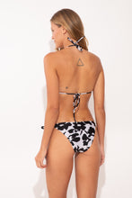 Carregar imagem no visualizador da galeria, Model Back: Rio De Sol Calcinha Bottom Poppy Ibiza-Comfy