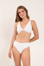 Carregar imagem no visualizador da galeria, Model Front: Rio De Sol Calcinha Bottom Sand-White Kora