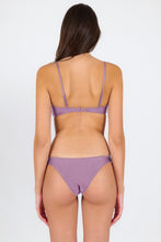 Carregar imagem no visualizador da galeria, Model Back: Rio De Sol Set Set Shimmer-Harmonia Bandeau-Knot Essential