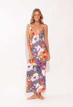 Carregar imagem no visualizador da galeria, Model Front: Rio De Sol Vestido De Praia Garden-Flower Saida Yara