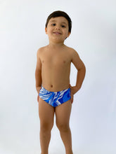 Carregar imagem no visualizador da galeria, Model Front: Rio De Sol Fato De Banho Menino Sunga Inagua Kids