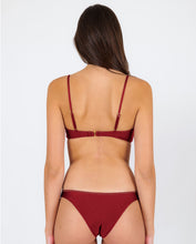 Carregar imagem no visualizador da galeria, Image 06: Rio De Sol Set Set Shimmer-Divino Bandeau-Knot Essential