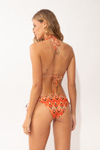 Carregar imagem no visualizador da galeria, Model Back: Rio De Sol Calcinha Bottom Maracai Ibiza-Comfy