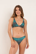 Carregar imagem no visualizador da galeria, Model Front: Rio De Sol Calcinha Bottom Brisa Essential-Comfy