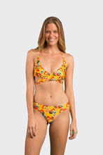 Carregar imagem no visualizador da galeria, Model Front: Rio De Sol Calcinha Bottom Stories Ciao