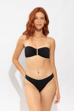 Carregar imagem no visualizador da galeria, Model Front: Rio De Sol Calcinha Bottom Solar-Black Essential-Comfy