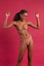 Carregar imagem no visualizador da galeria, Image 09: Rio De Sol Set Set Shimmer-Copper Bandeau-Joy Nice-Fio
