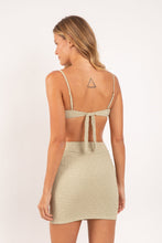 Carregar imagem no visualizador da galeria, Model Back: Rio De Sol Saia Brisa-Pistache Rubi Skirt