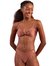 Carregar imagem no visualizador da galeria, Gallery: Rio De Sol Set Set Shimmer-Copper Bandeau-Joy Nice-Fio