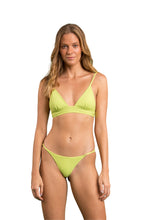 Carregar imagem no visualizador da galeria, Model Front: Rio De Sol Set Set Bora-Citrus Tri-Cos Cheeky-Fixa
