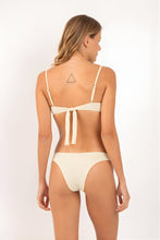 Carregar imagem no visualizador da galeria, Model Back: Rio De Sol Set Set Brisa-Offwhite Juliette Essential