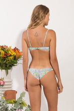 Carregar imagem no visualizador da galeria, Model Back: Rio De Sol Set Set Tiny-Garden Bandeau-Knot Italy