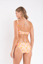 Carregar imagem no visualizador da galeria, Model Back: Rio De Sol Calcinha Bottom Dreamy Essential-Comfy