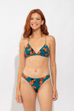 Carregar imagem no visualizador da galeria, Model Front: Rio De Sol Calcinha Bottom Luma Essential-Comfy