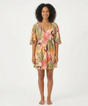 Carregar imagem no visualizador da galeria, Model Front: Rio De Sol Mini Dress Oasis Mini Dress