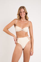 Carregar imagem no visualizador da galeria, Model Front: Rio De Sol Soutien Top Malibu-Natural Bandeau-Iris