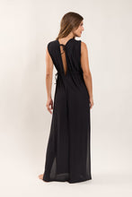 Carregar imagem no visualizador da galeria, Model Back: Rio De Sol Vestido De Praia Black Long Dress Soleil