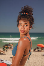 Carregar imagem no visualizador da galeria, Image 05: Rio De Sol Xuxinha (Acessório De Cabelo) Luma Scrunchie