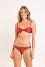 Carregar imagem no visualizador da galeria, Model Front: Rio De Sol Set Set Shimmer-Liquor Bandeau-Joy Essential