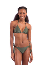 Carregar imagem no visualizador da galeria, Model Front: Rio De Sol Set Set Croco Tri-Inv Ibiza-Comfy
