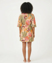 Carregar imagem no visualizador da galeria, Model Back: Rio De Sol Mini Dress Oasis Mini Dress