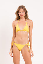Carregar imagem no visualizador da galeria, Model Front: Rio De Sol Calcinha Bottom Amarelo Ibiza-Comfy