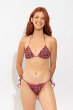 Carregar imagem no visualizador da galeria, Model Front: Rio De Sol Soutien Top Coral-Feline Frufru