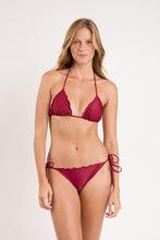 Carregar imagem no visualizador da galeria, Model Front: Rio De Sol Calcinha Bottom Touch-Carmim Frufru