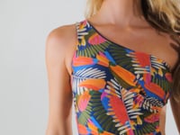 Carregar e reproduzir vídeo no visualizador da Galeria, Video: Rio De Sol Maiô Jungle Maeve