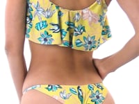 Carregar e reproduzir vídeo no visualizador da Galeria, Video: Rio De Sol Soutien Top Florescer Babado