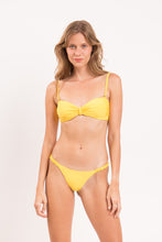 Carregar imagem no visualizador da galeria, Model Front: Rio De Sol Calcinha Bottom Amarelo Cheeky-Crispy