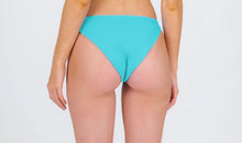 Carregar imagem no visualizador da galeria, Model Back: Rio De Sol Calcinha Bottom Breeze Essential-Comfy