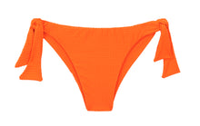 Carregar imagem no visualizador da galeria, Product Front: Rio De Sol Calcinha Bottom Dots-Orange Italy