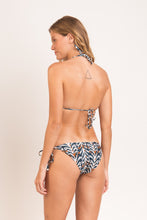 Carregar imagem no visualizador da galeria, Model Back: Rio De Sol Calcinha Bottom Ikat Ibiza-Comfy