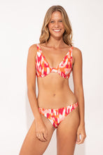 Carregar imagem no visualizador da galeria, Model Front: Rio De Sol Calcinha Bottom Mirage Essential-Comfy