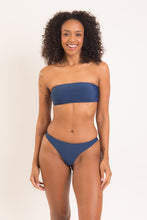 Carregar imagem no visualizador da galeria, Model Front: Rio De Sol Calcinha Bottom Navy Nice-Fio