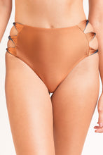 Carregar imagem no visualizador da galeria, Gallery: Rio De Sol Calcinha Bottom Nocciola High-Waist-Spin